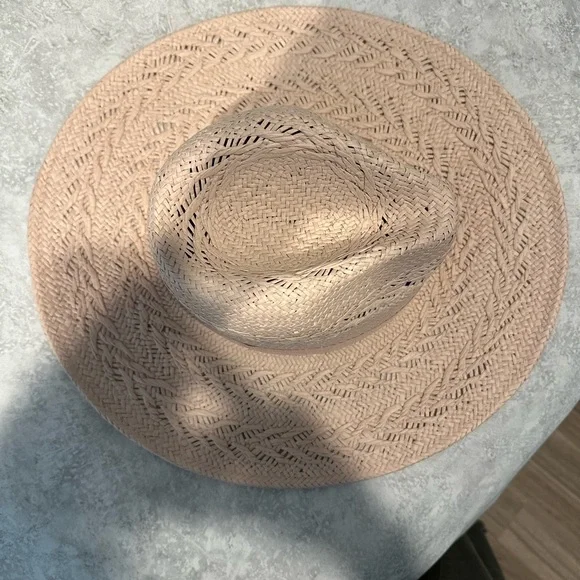 BTB Los Angeles Petal Jupiter Hat - Picture 3 of 4